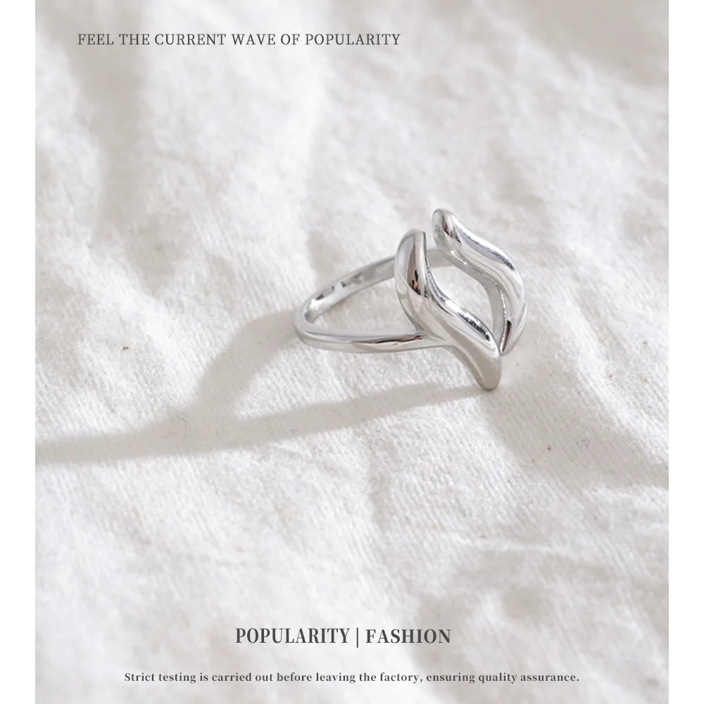 Fluid Wave Gold Ring