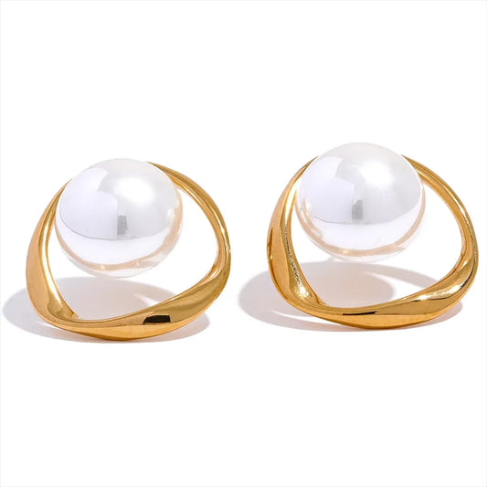 Pearl Curve Studs