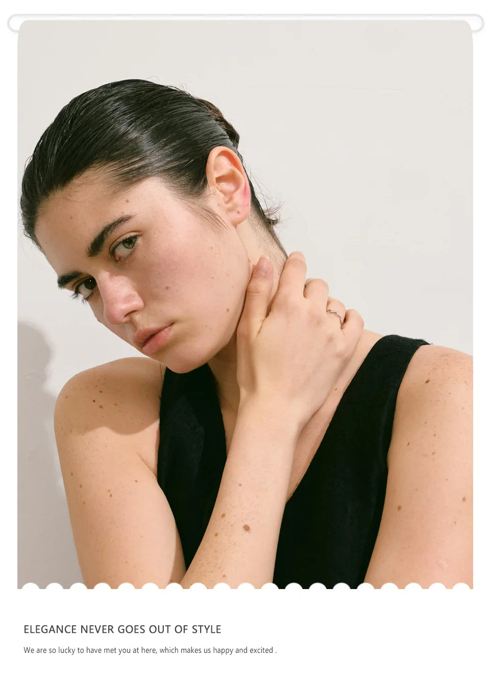 Minimal Silver Wave Ring