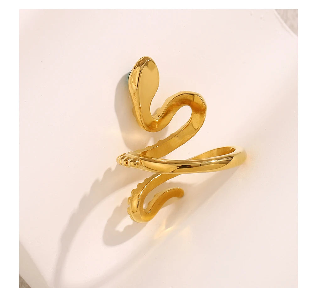 Emerald Serpent Ring